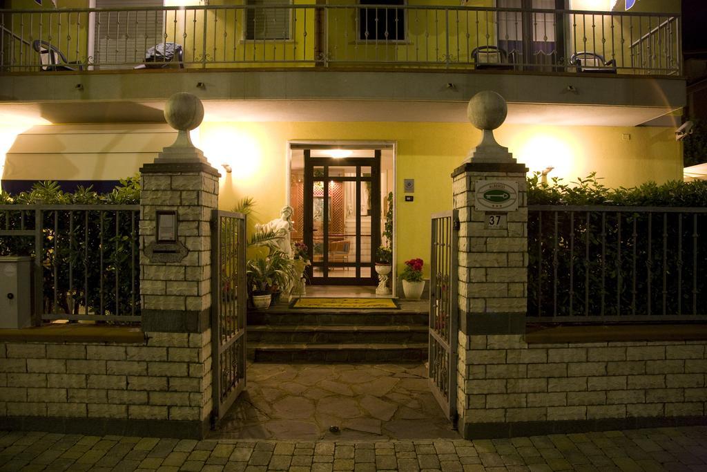 Hotel Fortunella Lido di Camaiore Dış mekan fotoğraf